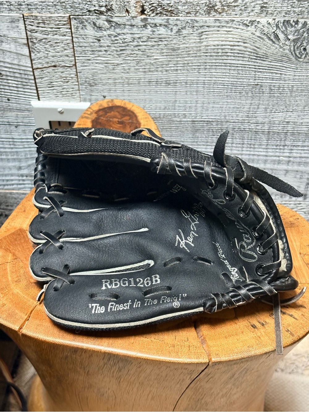Rawlings | Vintage RBG126B Ken Griffey Jr. Leather LHT Black Baseball Glove 9.5"